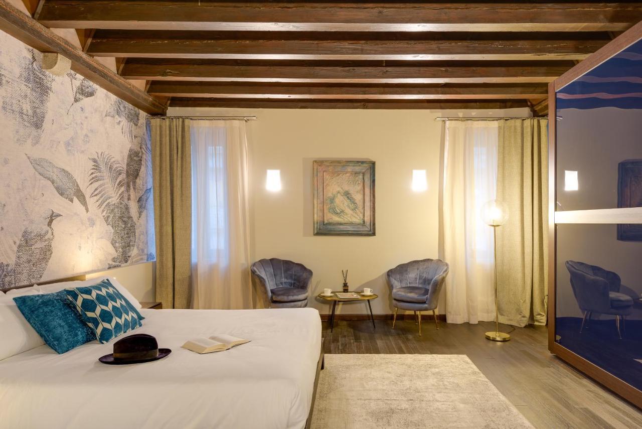 Palazzo Duomo Elegant Suites with WiFi&AC Udine Eksteriør billede