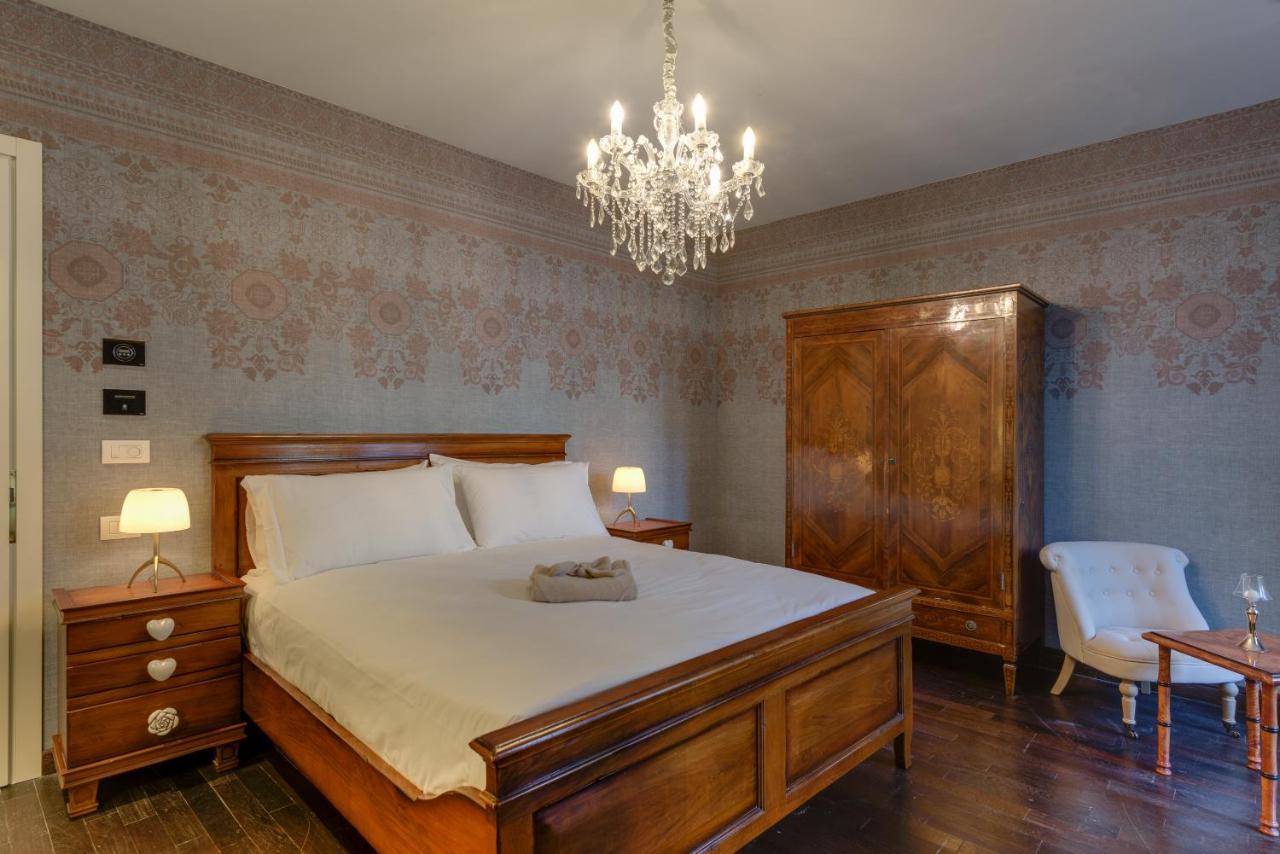 Palazzo Duomo Elegant Suites with WiFi&AC Udine Eksteriør billede